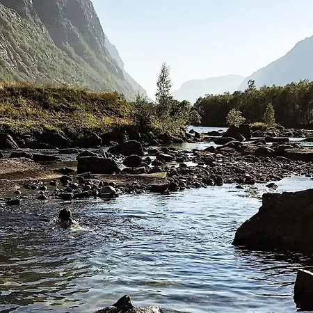 27 Person In Dyrdal-by Traum Frafjord