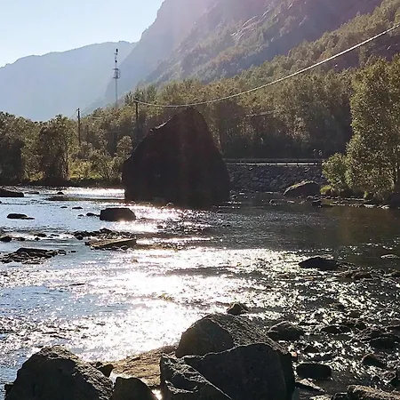 27 Person In Dyrdal-by Traum Frafjord